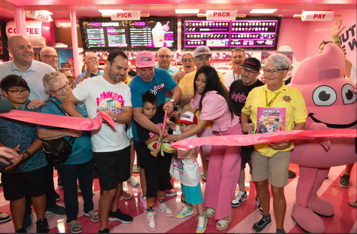 Thousands Attend Pinkbox Doughnuts Grand Opening at Edgewater Casino Resort in Laughlin, Nevada